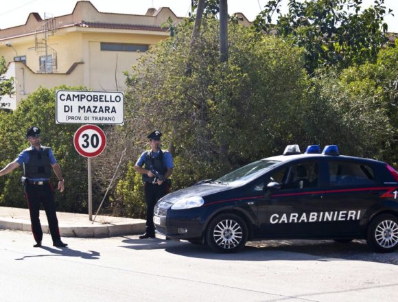 Campobello di Mazara, si finge cieco e percepisce la pensione di invalidità