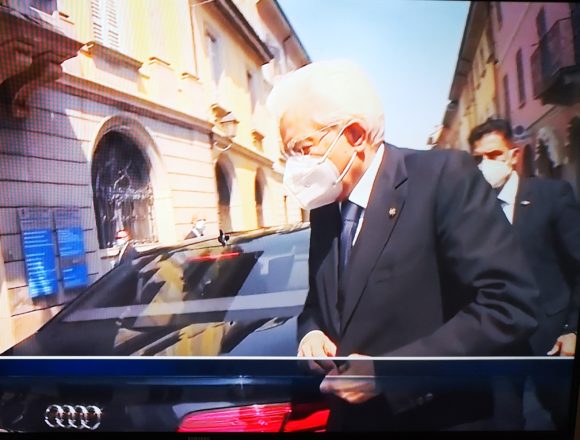 Mattarella a Codogno: “In questi luoghi si ritrova oggi la Repubblica. Da qui vogliamo ripartire”