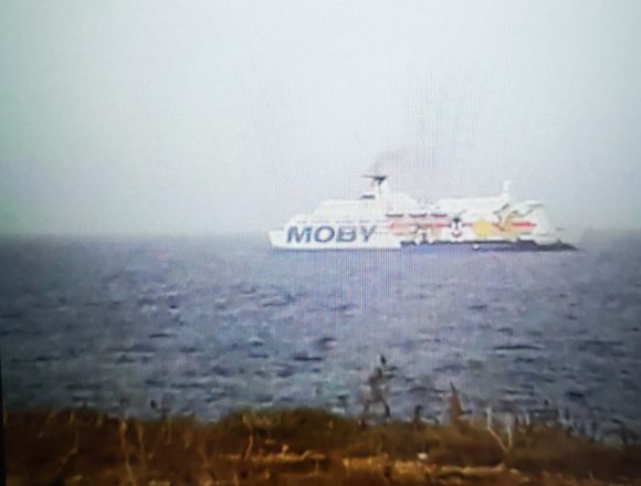 28 migranti positivi al Covid9 sulla nave a Porto Empledocle. Musumeci:” Voglio sperare che a nessuno venga in mente di non coinvolgere la Regione nelle scelte che dovranno essere assunte”