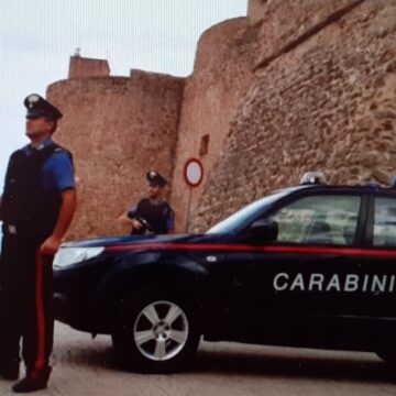 Castellammare, controlli antidroga, due arresti