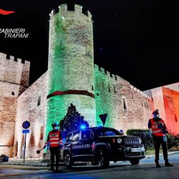 Alcamo, i Carabinieri arrestano un 27enne: aveva danneggiato l’auto del suo rivale in amore