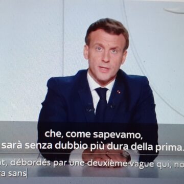 Un nuovo lockdown in Francia. L’annuncio del Presidente Macron “Portate le mascherine anche all’interno della propria abitazione. State a casa e rispettate le regole”