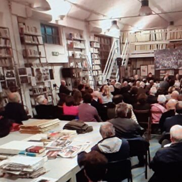 Salviamo un grande patrimonio: l’Istituto Gramsci Siciliano che gestisce un archivio storico tra i più importanti del Mezzogiorno, una biblioteca con 35mila volumi. Cronaca di una morte annunciata di un luogo di intensa promozione culturale. Tutti i programmi televisivi di storia, i documentari, alcuni registi sono passati da qui. L’appello di Franco Nicastro