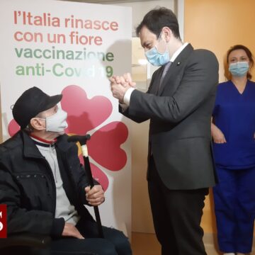 Covid, al via vaccinazioni a over 80. Razza:” Giornata significativa. Con più vaccini potremmo fare molto di più”