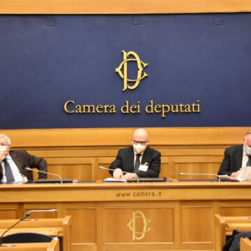 Il convegno Uspi alla Camera dei deputati. Far Web: gli algoritmi delle piattaforme fra anarchia e dittatura