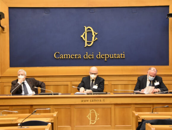 Il convegno Uspi alla Camera dei deputati. Far Web: gli algoritmi delle piattaforme fra anarchia e dittatura