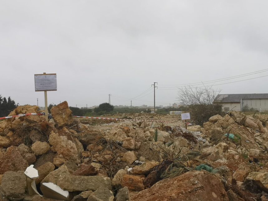 Marsala, sequestrata pericolosa discarica di 20mila mq area artigianale contrada Amabilina. L’operazione è stata condotta dalla Polizia Municipale di Marsala poche ore fa