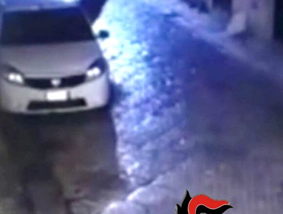 Mazara del Vallo: individuato e denunciato dai Carabinieri il giovane che ha danneggiato un auto del Comune