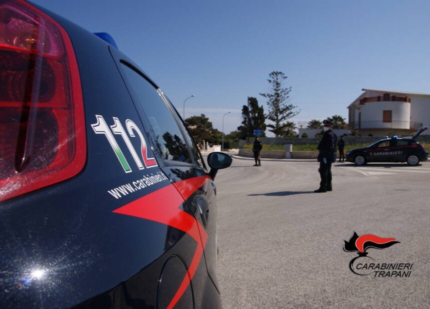 A Valderice i Carabinieri arrestano un 23enne armato con una mazza di ferro