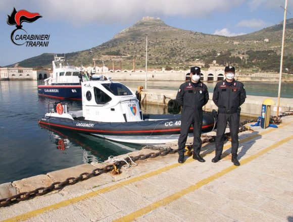 Trapani: prova ad eludere i controlli andando via mare. Beccato dai Carabinieri