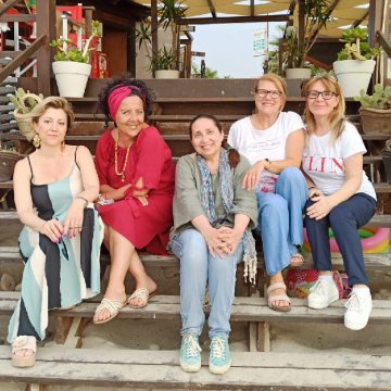 Campofelice di Roccella, lo spettacolo teatrale “Dante sulla spiaggia… Donne e dintorni” alle Notti di BCsicilia