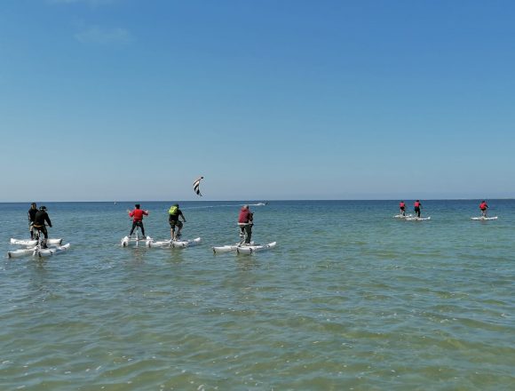 Le water bikes attirano visitatori e turisti. Primo maggio di festa allo Stagnone di Marsala