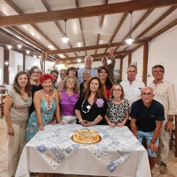 Marsala, dopo 43 anni gli alunni della scuola elementare del Plesso Spagnola si incontrano per raccontarsi, per riabbracciarsi e per ricordare…