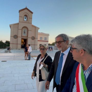 Musumeci a Borgo Bonsignore:” Il più vasto recupero di architettura rurale in Sicilia”