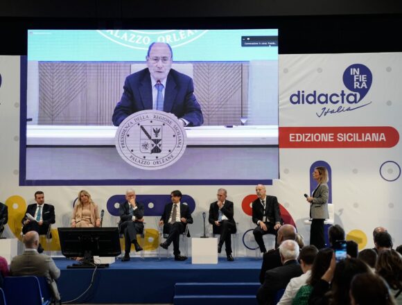 Istruzione, Schifani a Fiera Didacta Sicilia: «Cogliere la sfida dell’innovazione»