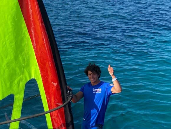 Società Canottieri Marsala, Silvio Catalano conquista l’oro, l’argento e il bronzo ai Mondiali Windsurfer 2022