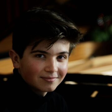 Il giovanissimo pianista, Antonio Alessandri, vincitore dell’ultima edizione del prestigioso concorso “Livorno Piano Competition”, per gli Amici della Musica di Trapani