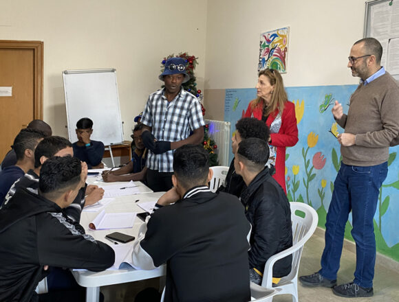 La scuola a domicilio, lodevole iniziativa della Coop. Badia Grande e del CPIA di Trapani per garantire l’istruzione