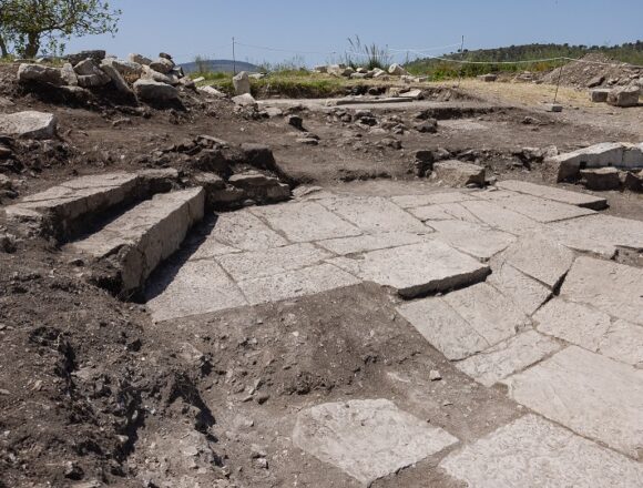 SEGESTA INEDITA Nuovi percorsi e visite a cantiere aperto 25 aprile: ingresso gratuito al Parco e visita al nuovo scavo di Casa del Navarca