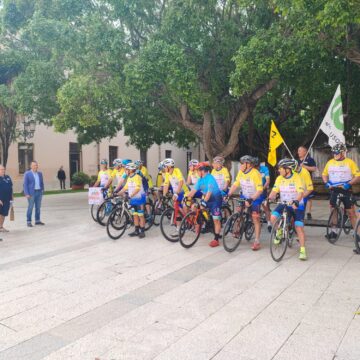 TAPPA A MARSALA DEI CICLISTI EMILIANI DELLA “PEDALATA DELLA LEGALITA’