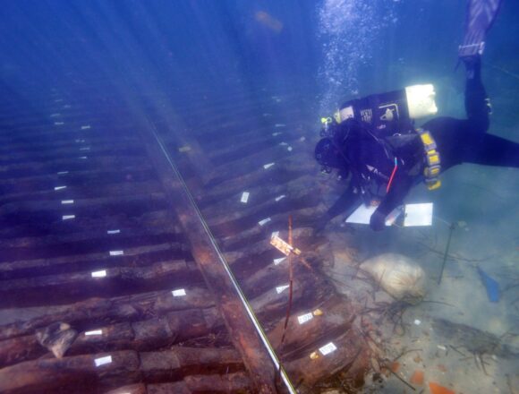 Beni culturali, al via a Marsala il recupero di una nave romana del IV secolo dC. Scarpinato: «Il mare continua a regalarci frammenti di storia»