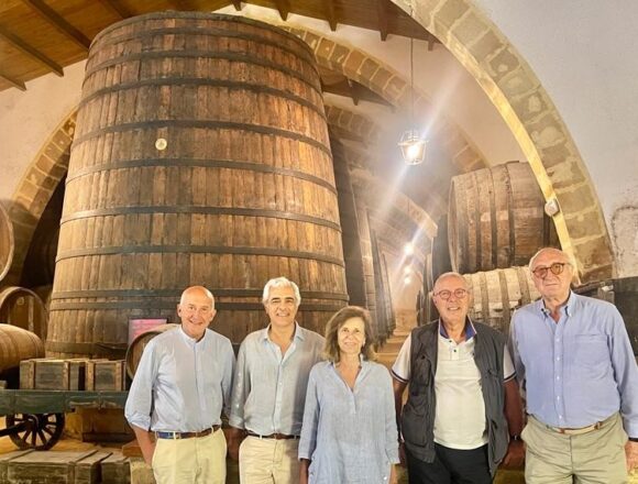 Il notaio Salvatore Lombardo incontra l’Ambasciatore del Portogallo Domingos Fezes Vital per l’ evento da tenersi a Marsala con le Strade del Vino di Porto, di Madera e di Jerez della Frontera