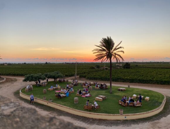 Torna #appuntamentoaltramonto, l’aperitivo con vista di Tenuta Gorghi Tondi