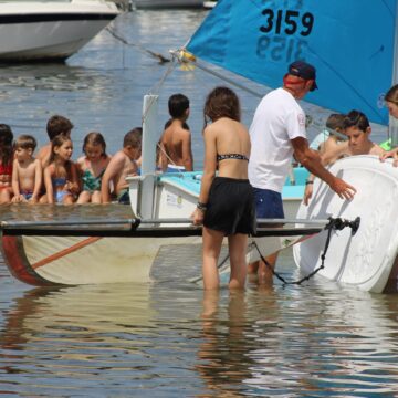 Grande successo per il “Vela Day 2023” alla Lega Navale Italiana di Marsala: esperienza in windsurf, Hansa 303 e vela latina per i più piccoli