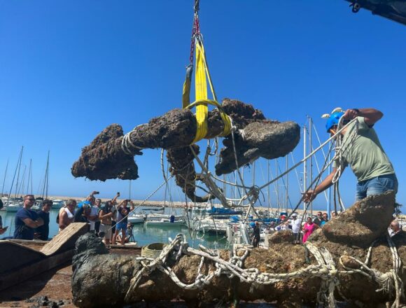 Agrigento, recuperati cannoni e un’ancora di un relitto del XVII secolo. Scarpinato: «Una grande stagione per l’archeologia subacquea»