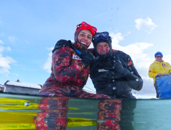 L’atleta paraolimpico siciliano Fausto Firreri supera i suoi limiti in Val D’Aosta e conquista il foro d’uscita dei 30 metri, segnando il nuovo Record Mondiale paraolimpico d’Apnea lineare estrema sotto i ghiacci