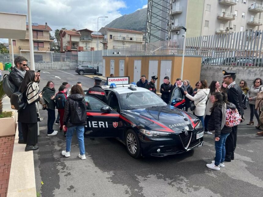 Cultura della Legalità: a Partinico incontro in Caserma con i ragazzi del Danilo Dolci