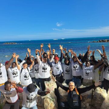 Strano flash mob nella spiaggia dello Stazzone di Sciacca (AG)