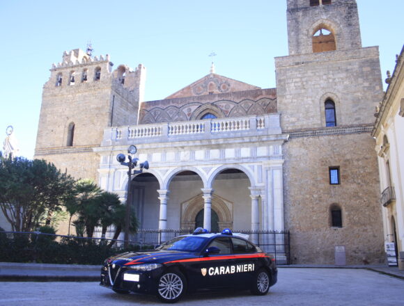 Monreale, pusher con il “pollice verde” arrestato dai Carabinieri