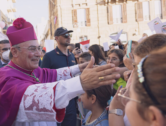 Avvio anno scolastico, il Vescovo Giurdanella: “Necessario nuovo clima culturale”