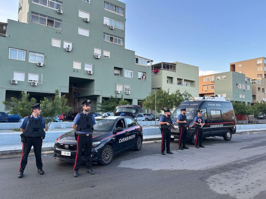 Palermo, controlli dei Carabinieri nel quartiere Zen